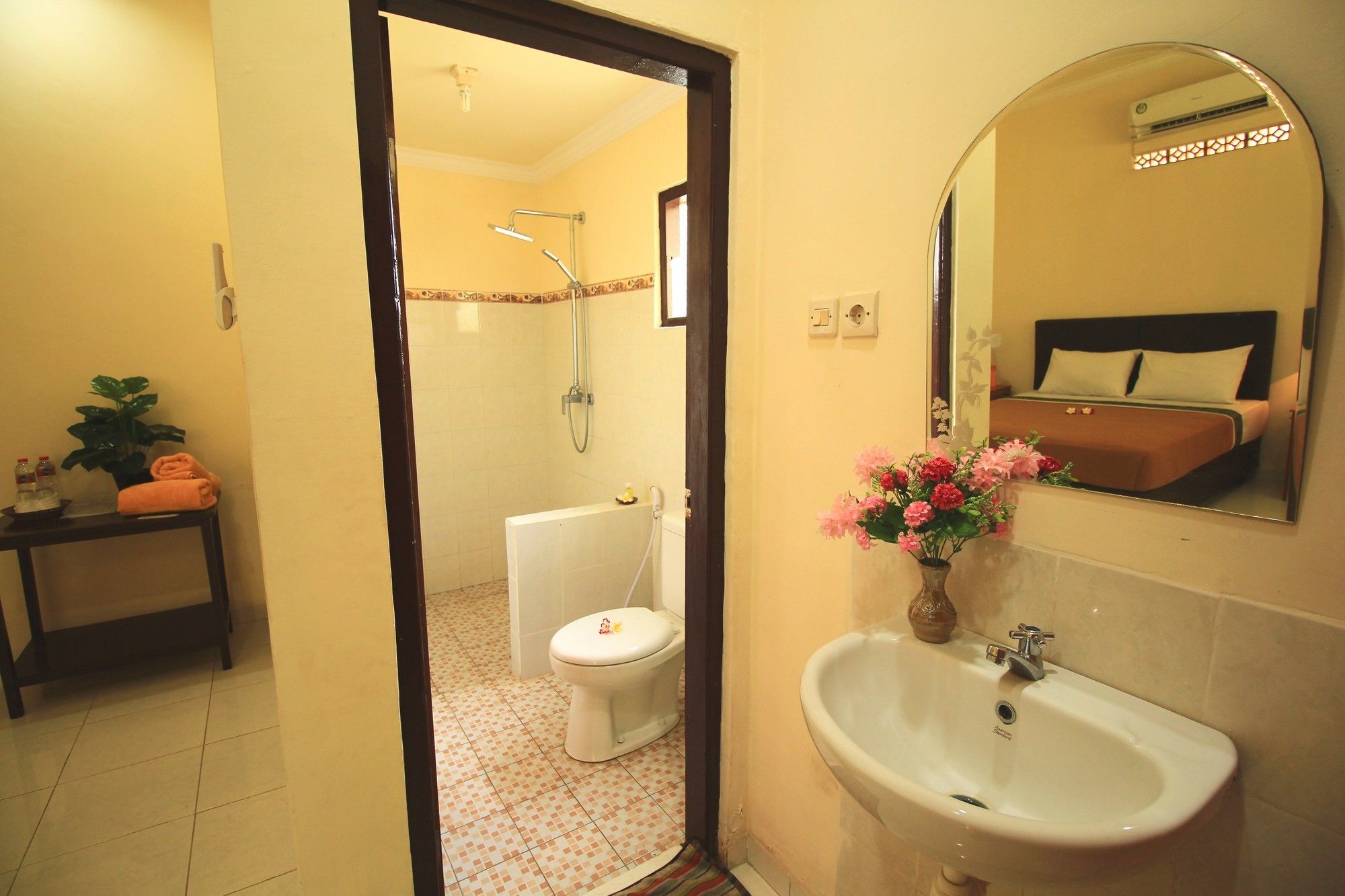 Lovina Beach Hotel Buleleng  Bagian luar foto